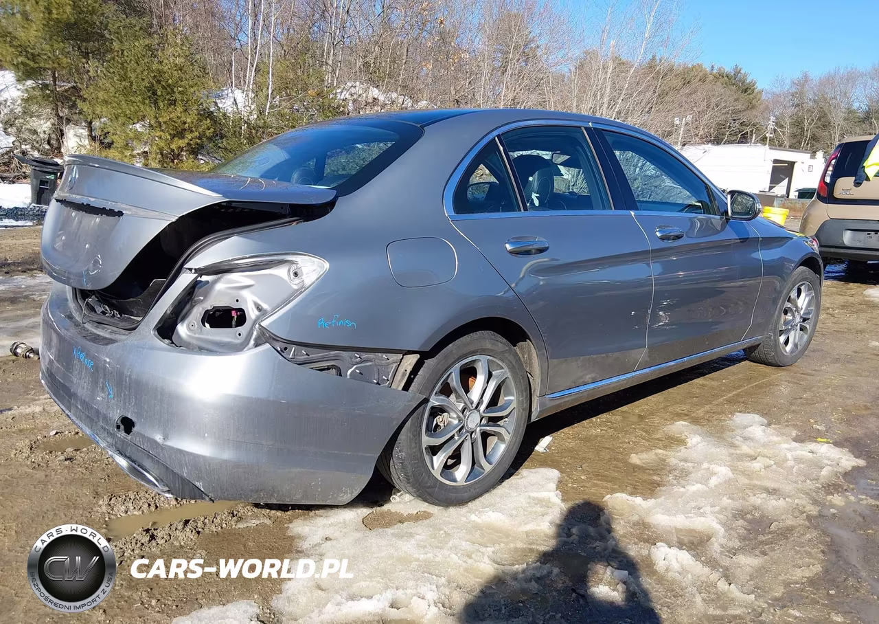 2016 Mercedes-Benz C 300 4Matic VIN:55SWF4KBXGU107999 - 4