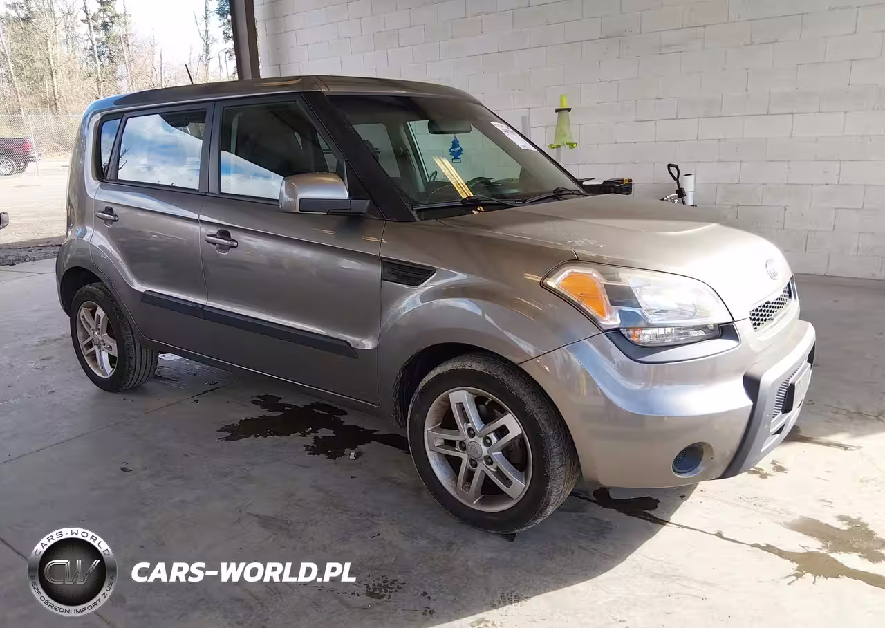 2011 Kia Soul +