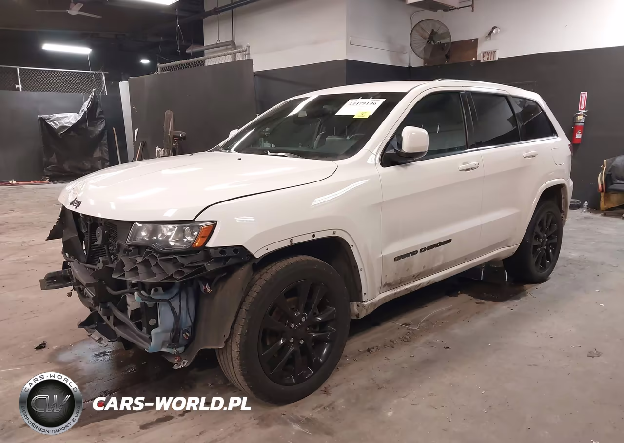 2018 Jeep Grand Cherokee Altitude 4X4 VIN:1C4RJFAG2JC211199 - 2