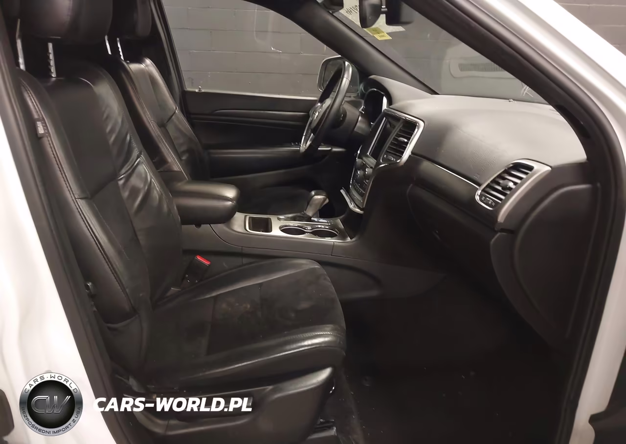 2018 Jeep Grand Cherokee Altitude 4X4 VIN:1C4RJFAG2JC211199 - 5