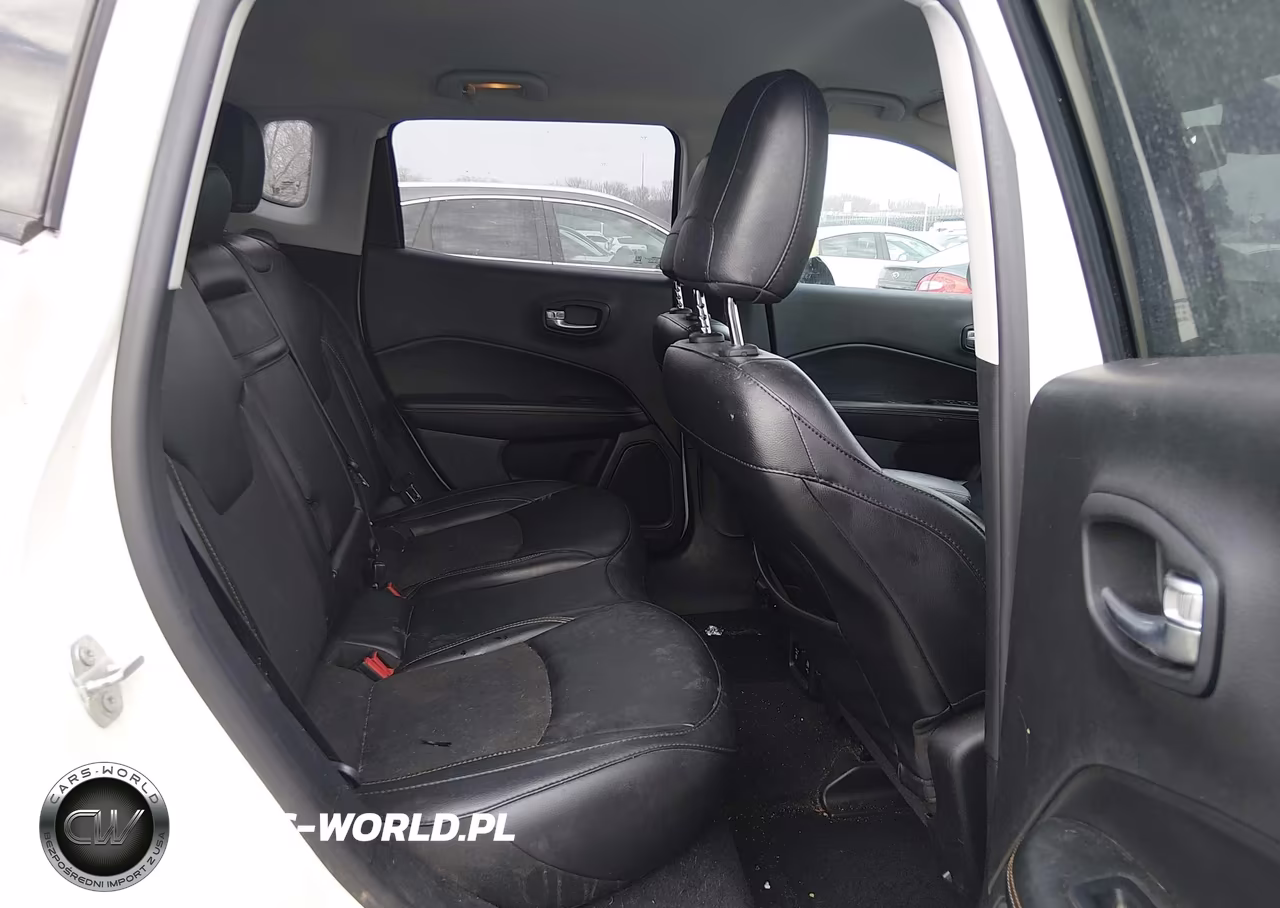 2019 Jeep Compass Latitude 4X4 VIN:3C4NJDBB0KT767782 - 8