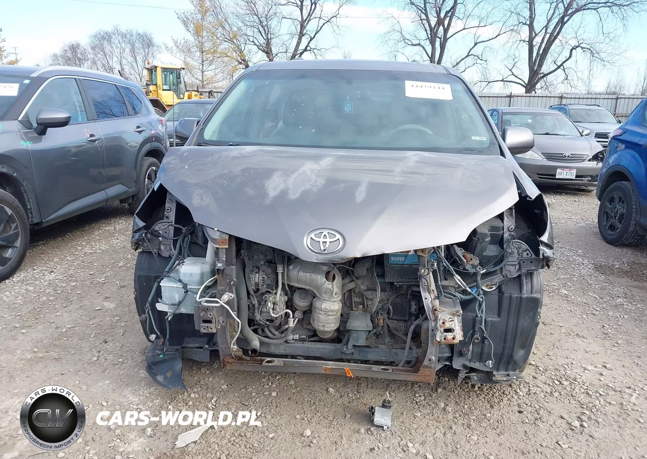 2014 Toyota Sienna Xle V6 8 Passenger VIN:5TDYK3DC4ES430203 - 13