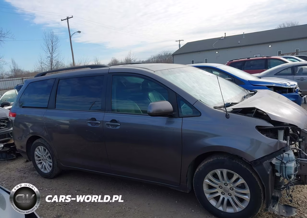 2014 Toyota Sienna Xle V6 8 Passenger VIN:5TDYK3DC4ES430203 - 14