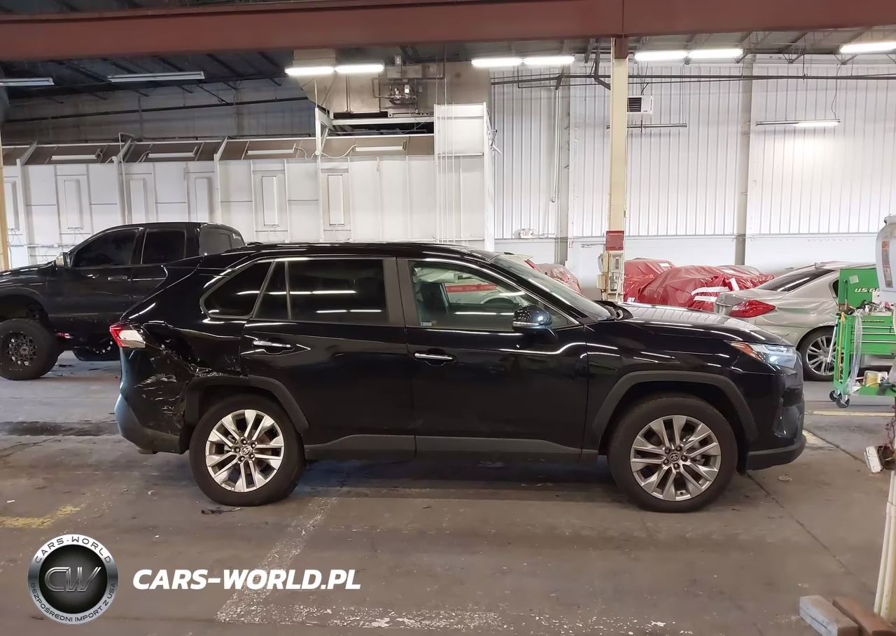 2025 Toyota Rav4 Limited VIN:2T3N1RFV1SC502980 - 13