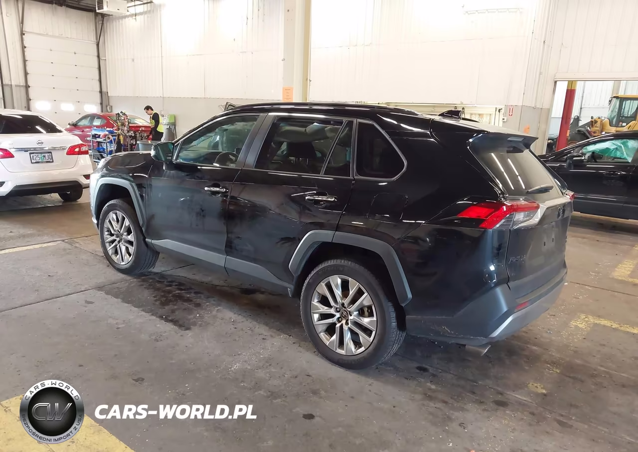 2025 Toyota Rav4 Limited VIN:2T3N1RFV1SC502980 - 3