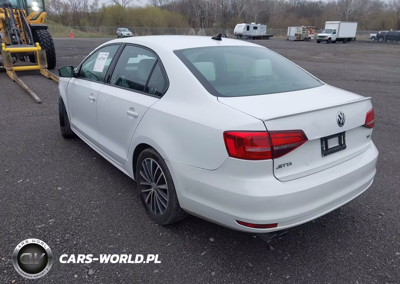 2015 Volkswagen Jetta 1.8T Sport VIN:3VWD17AJ3FM219908 - 3