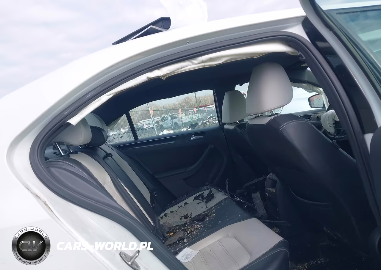 2015 Volkswagen Jetta 1.8T Sport VIN:3VWD17AJ3FM219908 - 8