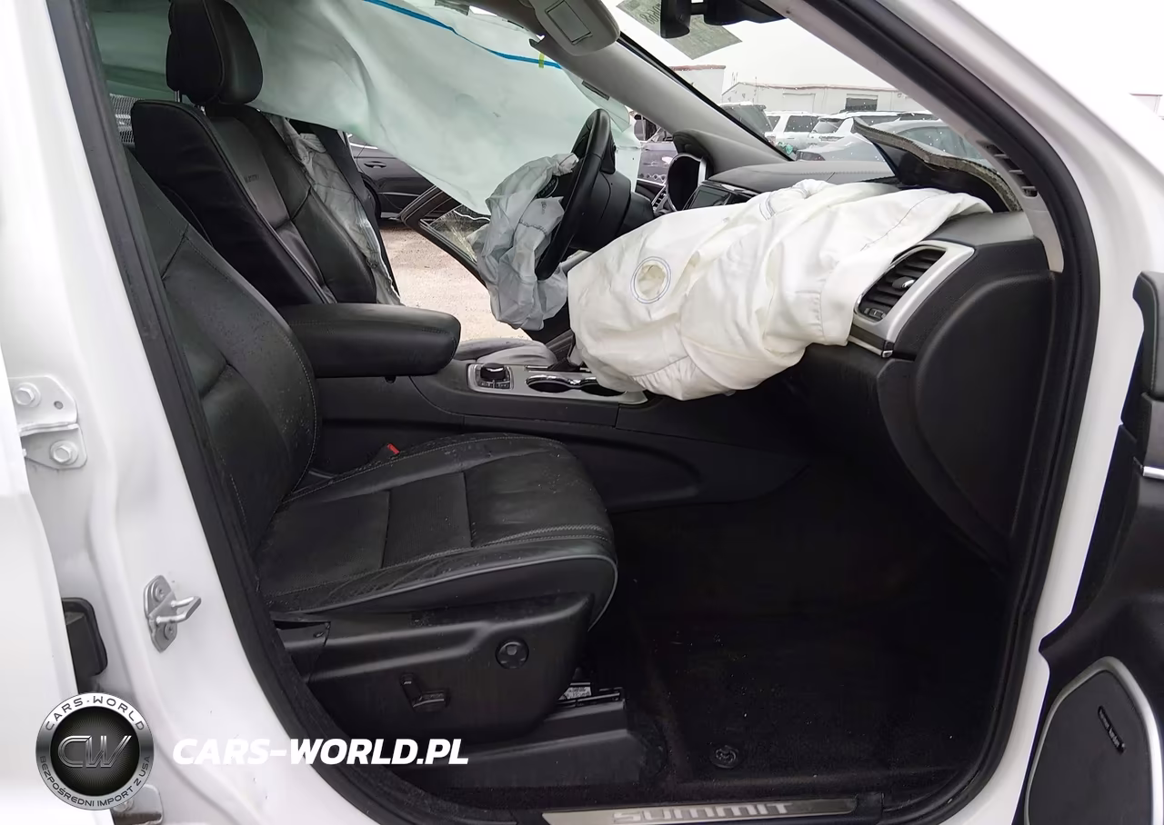 2019 Jeep Grand Cherokee Summit 4X4 VIN:1C4RJFJG8KC557842 - 5
