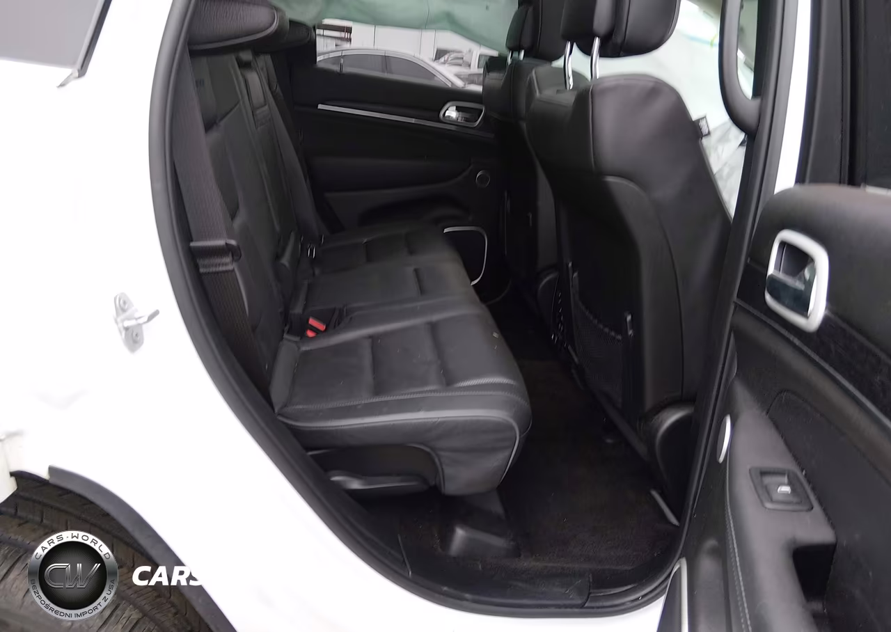 2019 Jeep Grand Cherokee Summit 4X4 VIN:1C4RJFJG8KC557842 - 8