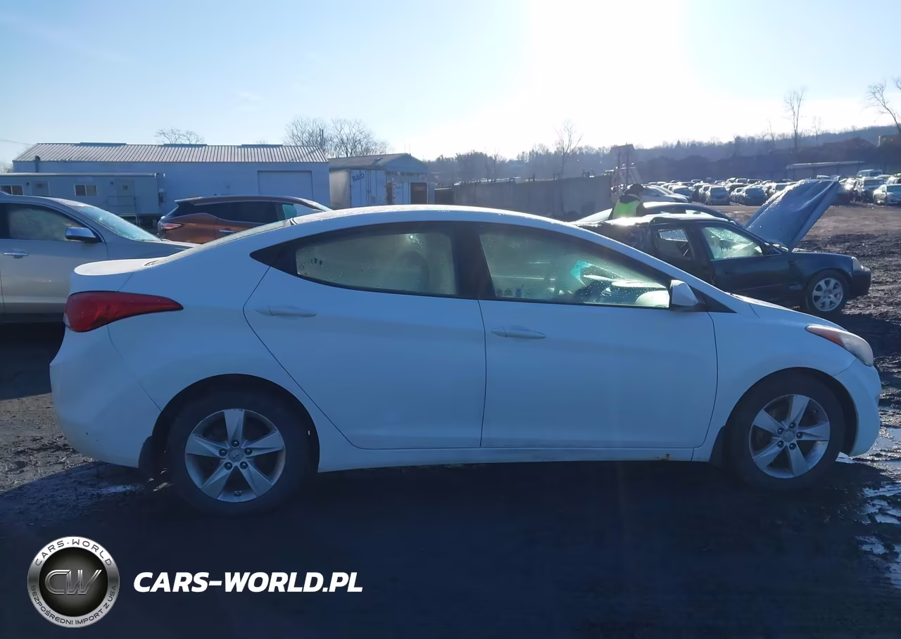 2013 Hyundai Elantra Gls VIN:5NPDH4AE8DH349864 - 13