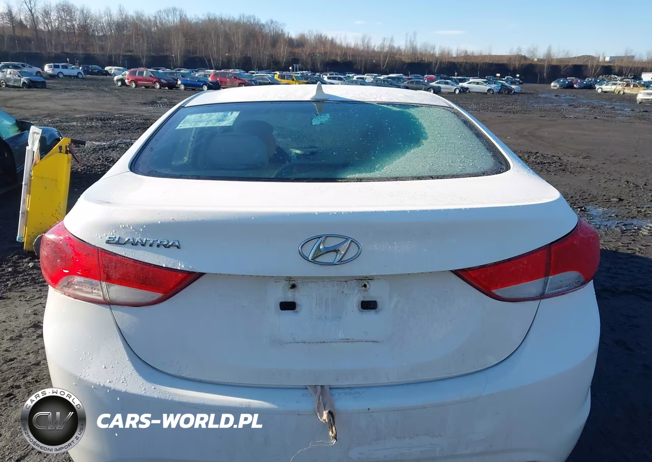 2013 Hyundai Elantra Gls VIN:5NPDH4AE8DH349864 - 16
