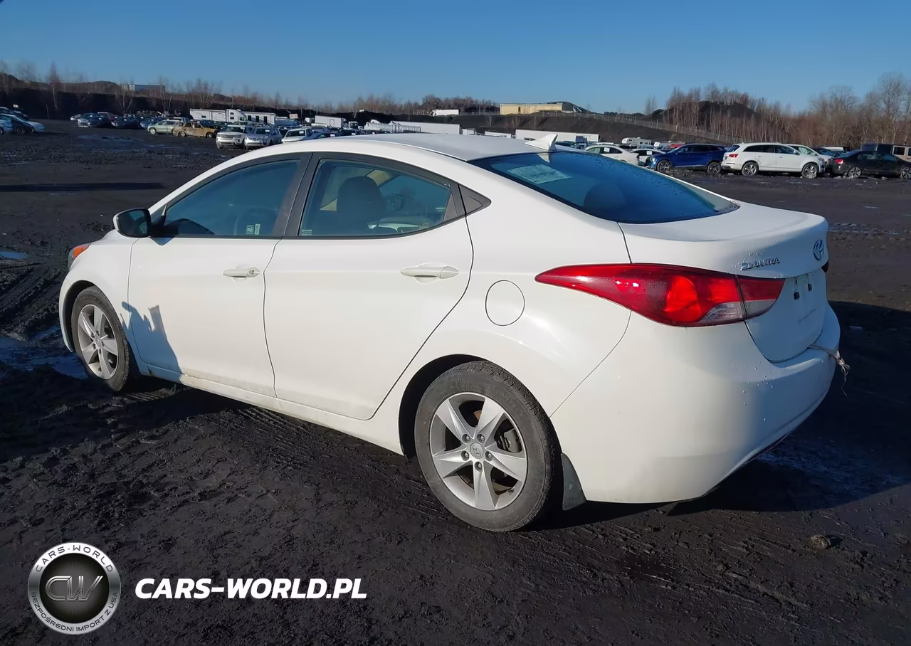 2013 Hyundai Elantra Gls VIN:5NPDH4AE8DH349864 - 3