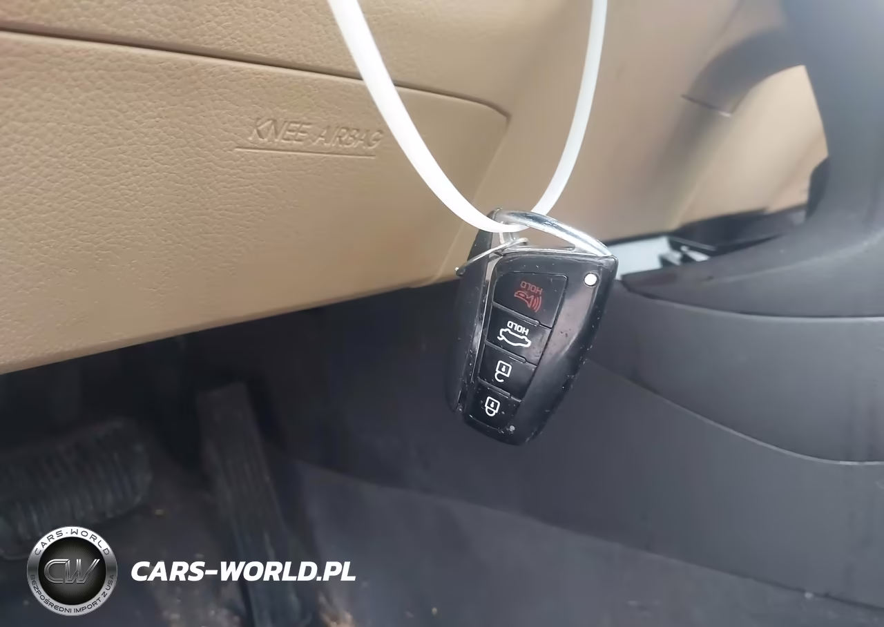 2016 Hyundai Azera VIN:KMHFG4JG8GA561863 - 11