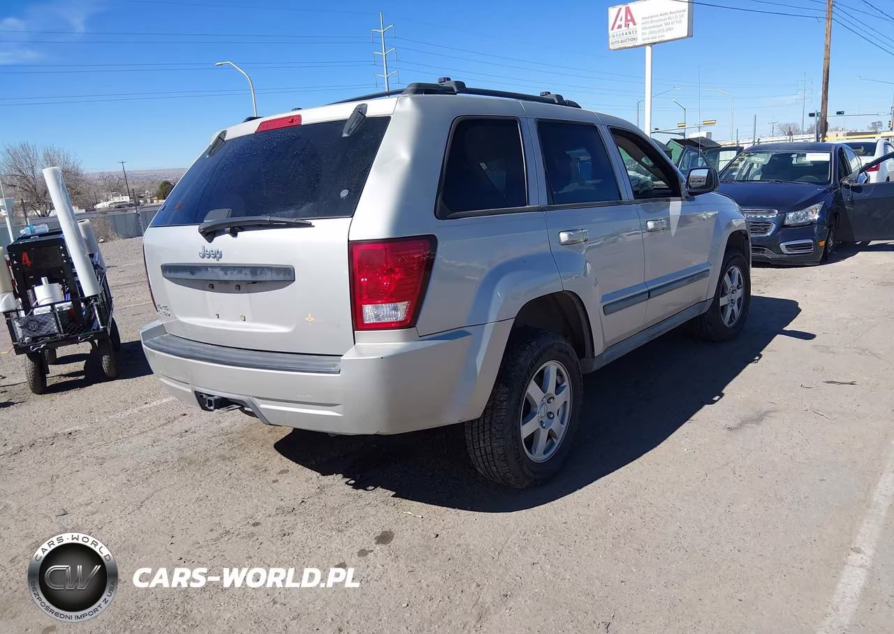 2009 Jeep Grand Cherokee Laredo VIN:1J8GR48K99C527931 - 4