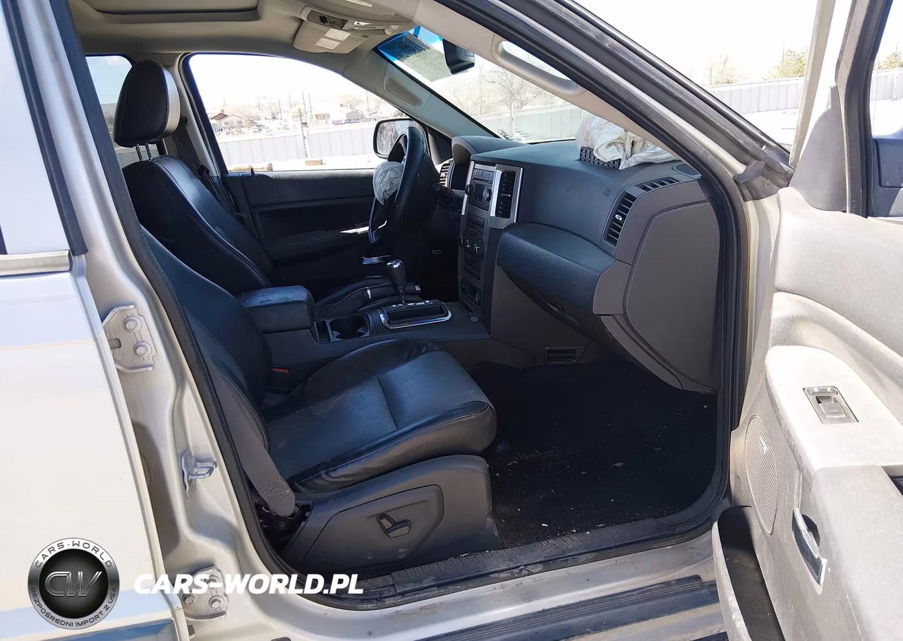 2009 Jeep Grand Cherokee Laredo VIN:1J8GR48K99C527931 - 5