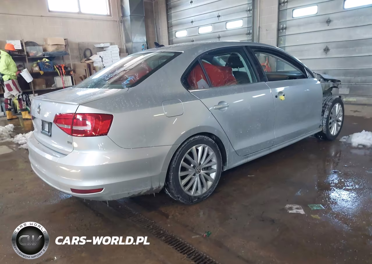 2015 Volkswagen Jetta 1.8T Se VIN:3VWD07AJXFM261950 - 4