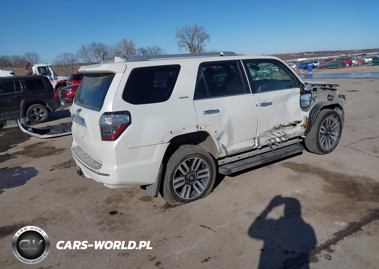 2018 Toyota 4Runner Limited VIN:JTEBU5JR9J5524349 - 4