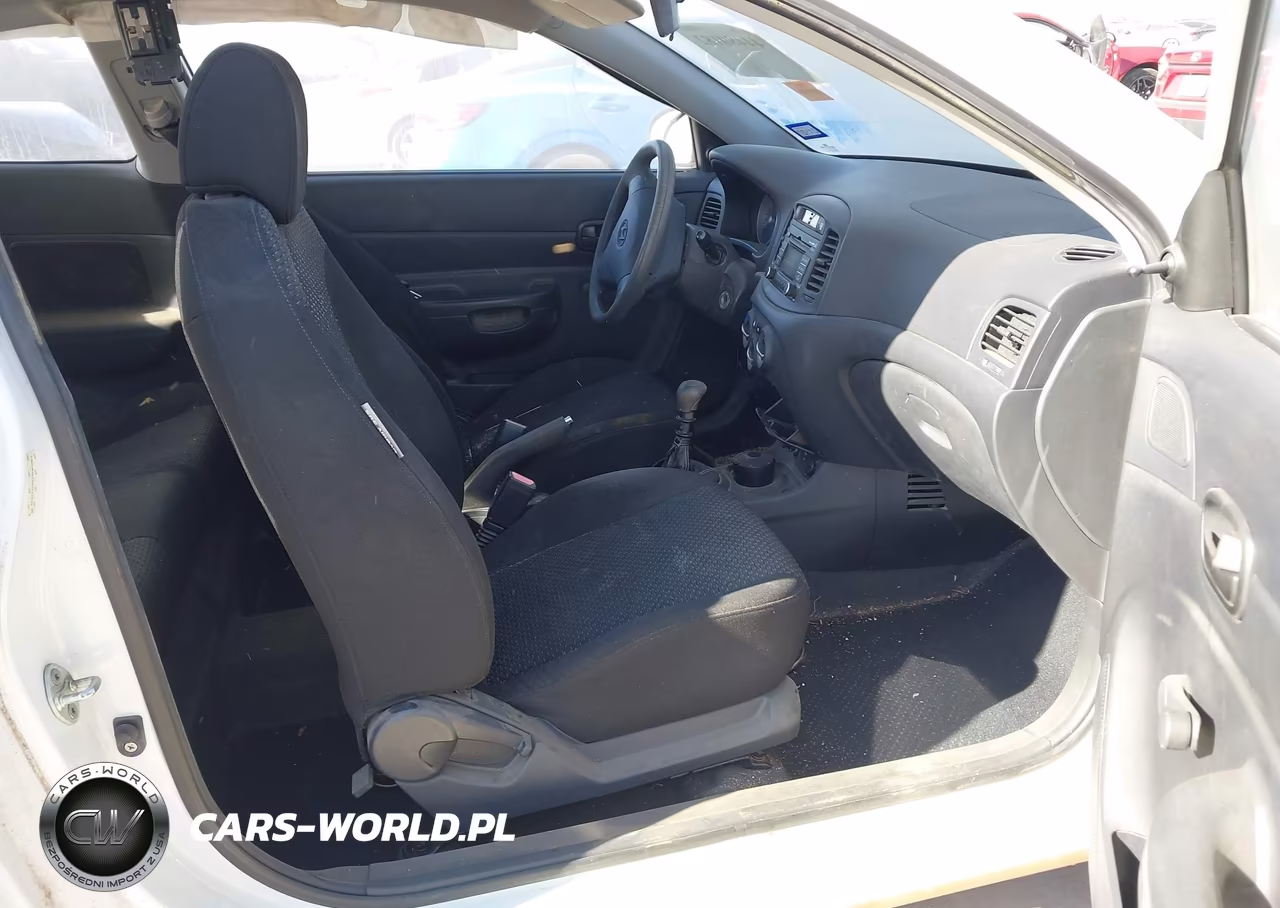 2009 Hyundai Accent Gs VIN:KMHCM36CX9U111239 - 5