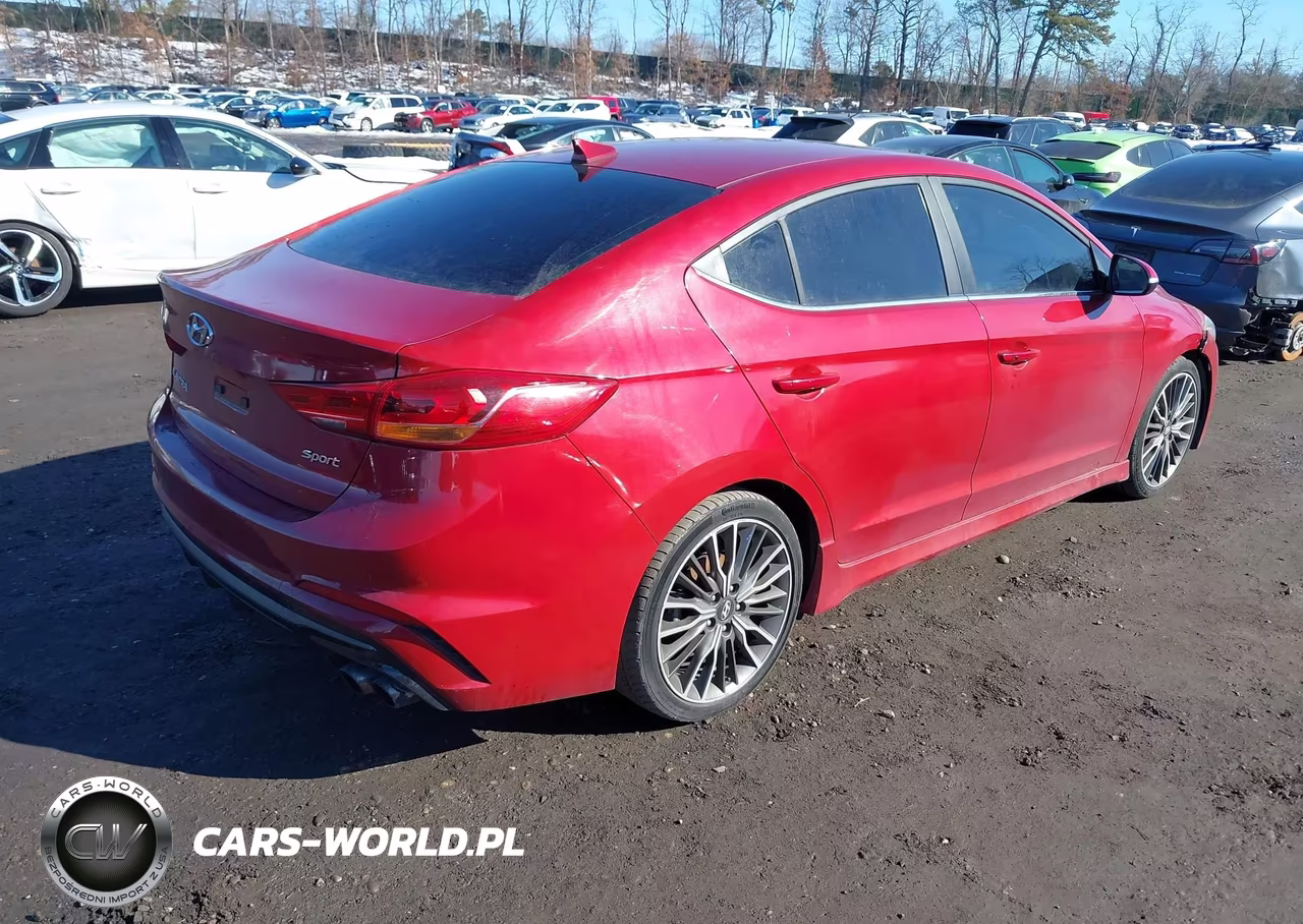 2018 Hyundai Elantra Sport VIN:KMHD04LB1JU586221 - 4