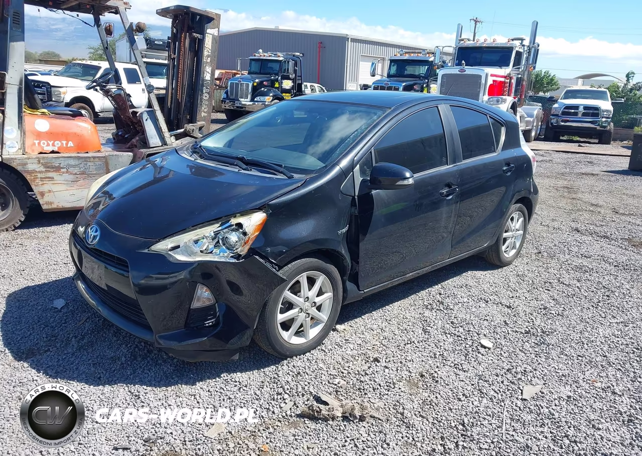 2012 Toyota Prius C Three VIN:JTDKDTB31C1009651 - 2