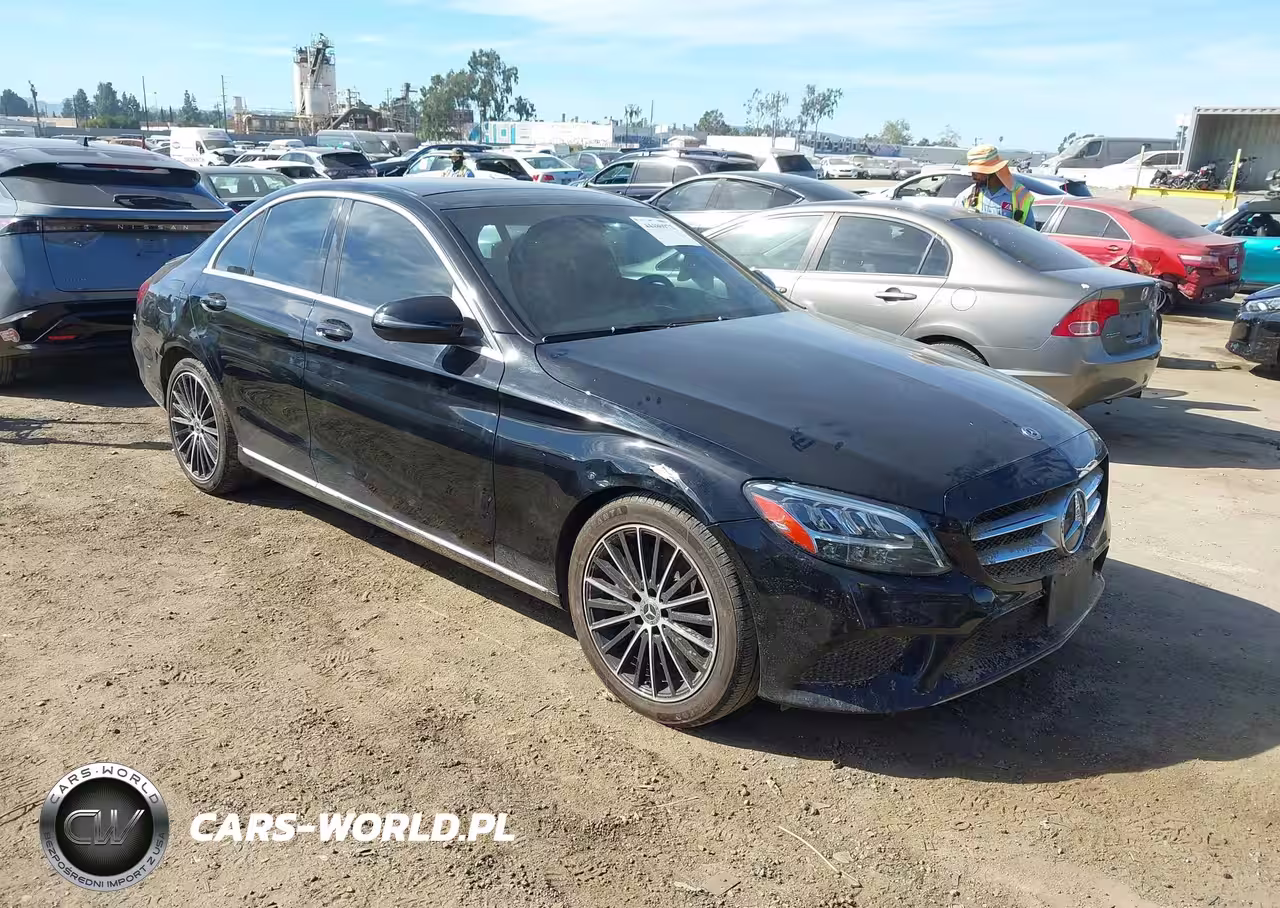 2019 Mercedes-Benz C 300