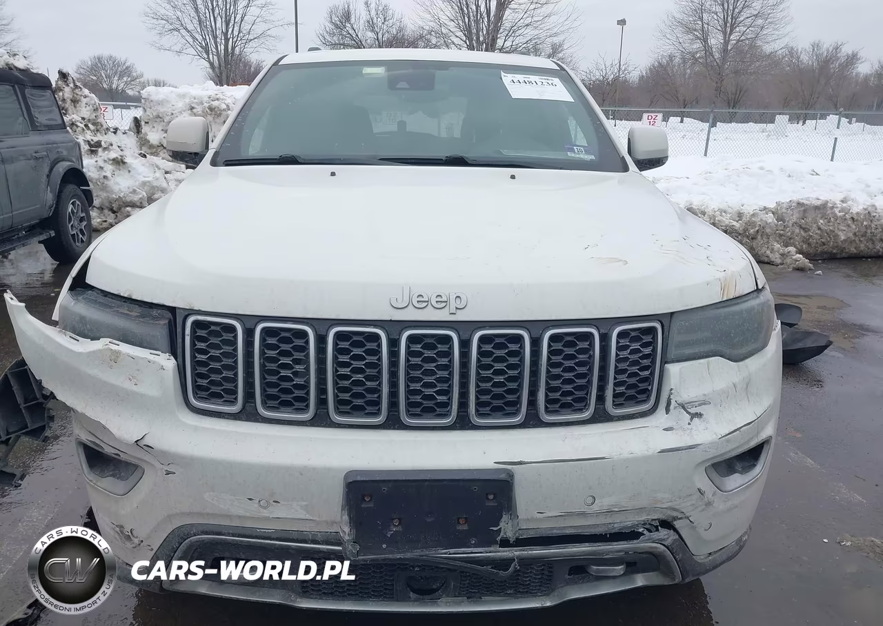 2018 Jeep Grand Cherokee Sterling Edition 4X4 VIN:1C4RJFBT8JC250973 - 12
