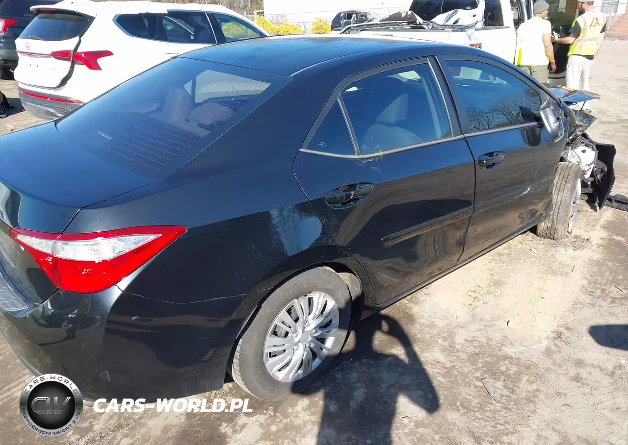 2015 Toyota Corolla L VIN:5YFBURHE6FP198048 - 4