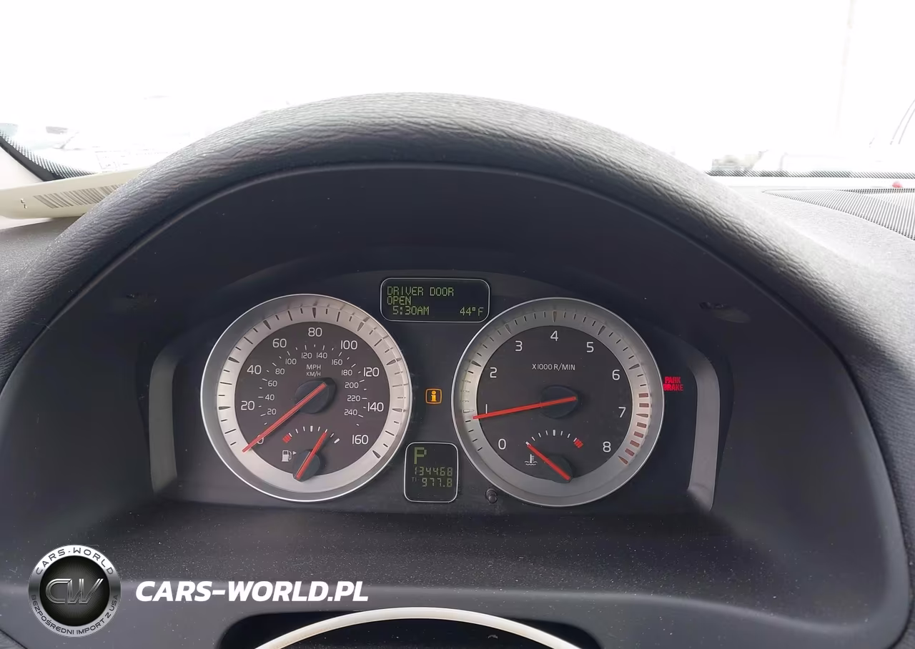 2011 Volvo C70 T5 VIN:YV1672MC6BJ115361 - 7