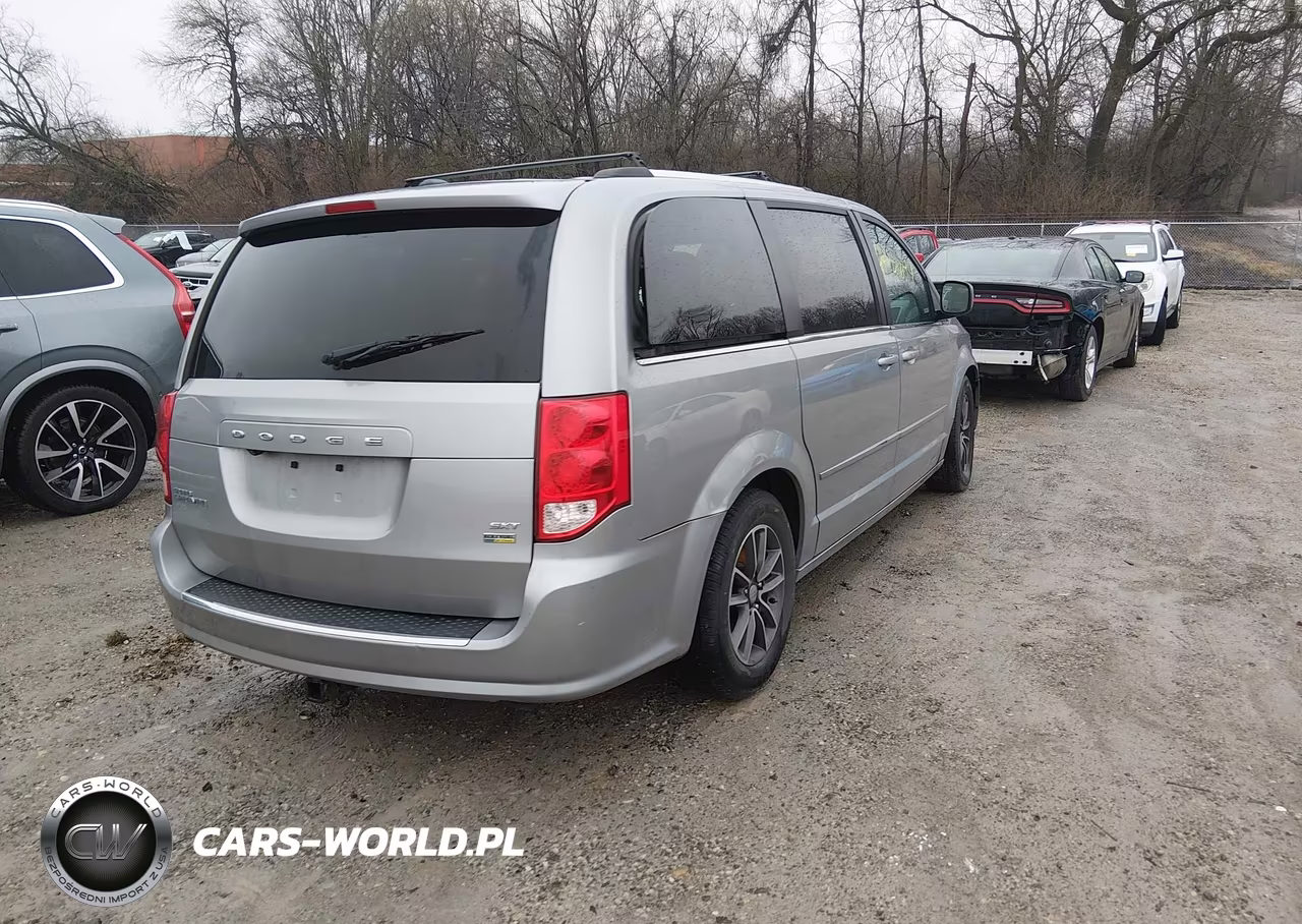 2017 Dodge Grand Caravan Sxt VIN:2C4RDGCG1HR801860 - 4