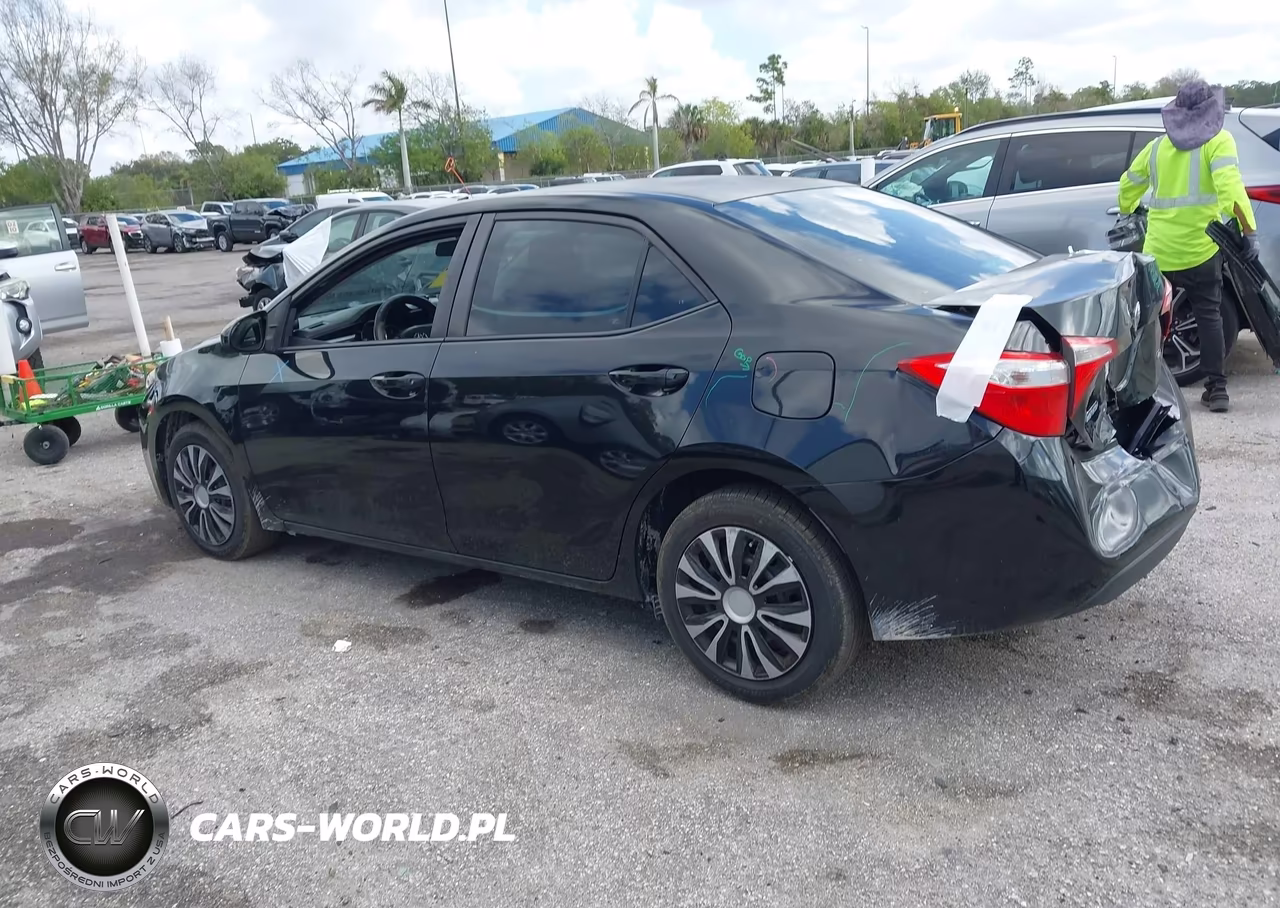 2015 Toyota Corolla Le VIN:2T1BURHE1FC473647 - 3