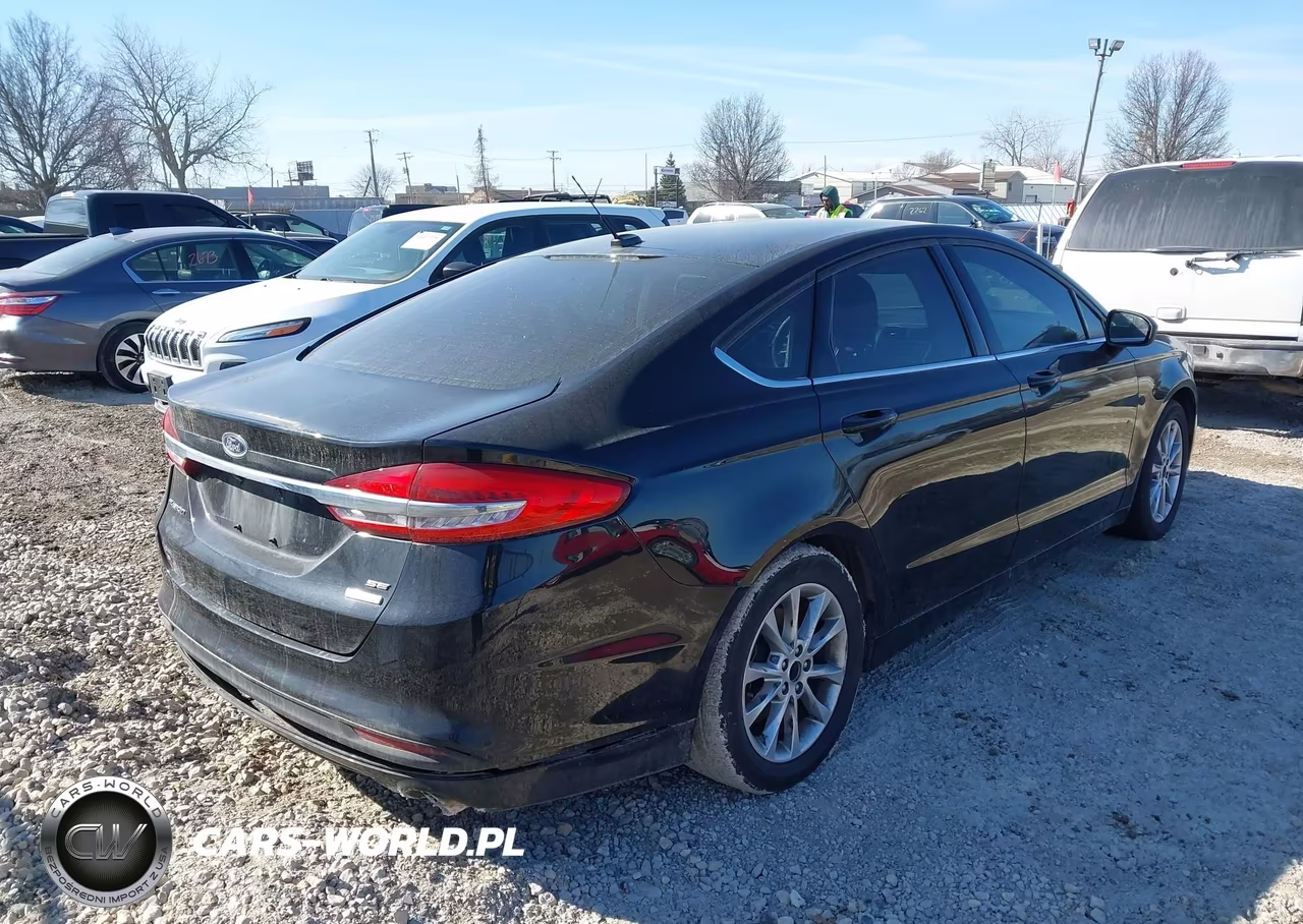 2017 Ford Fusion Se VIN:3FA6P0HD4HR240893 - 4