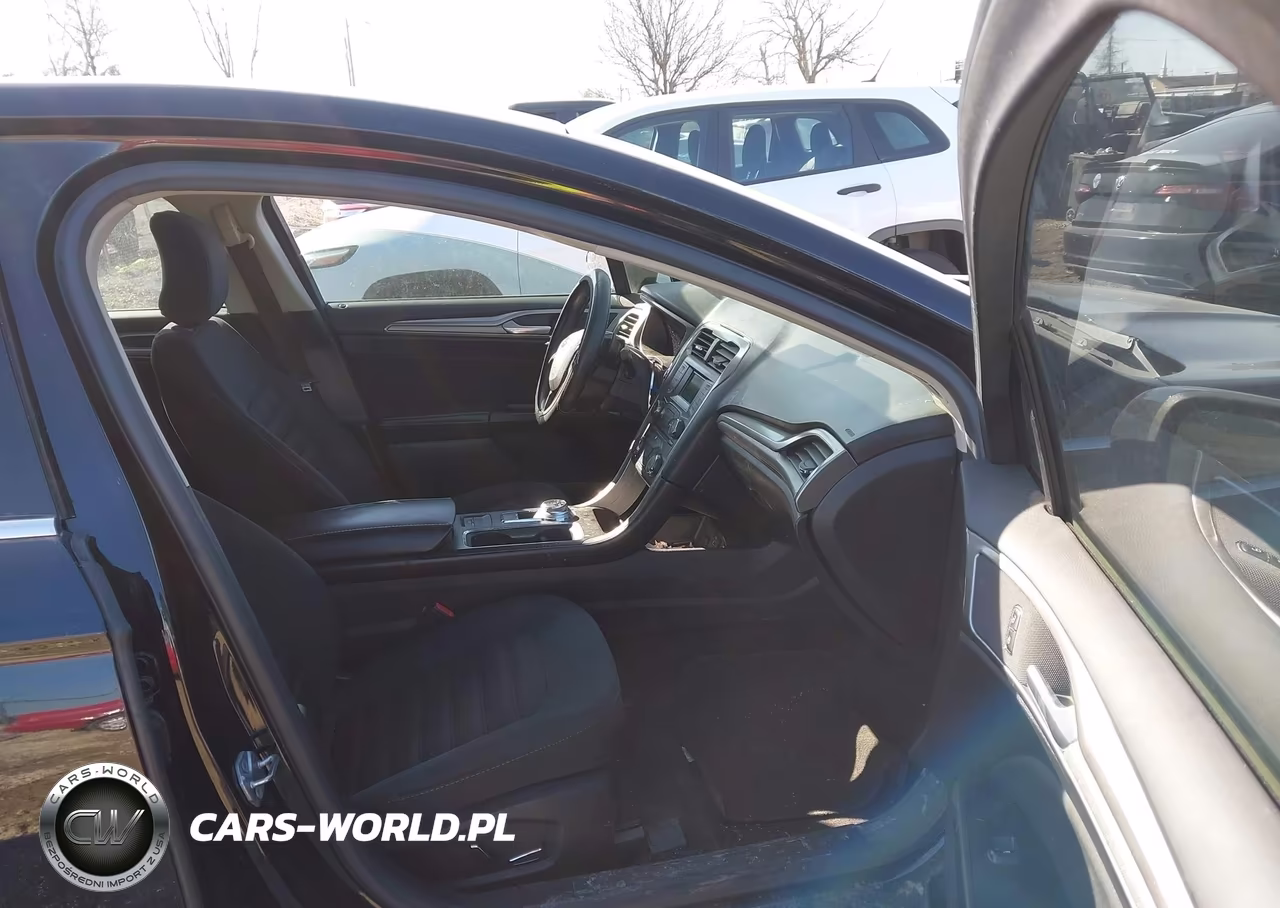 2017 Ford Fusion Se VIN:3FA6P0HD4HR240893 - 5