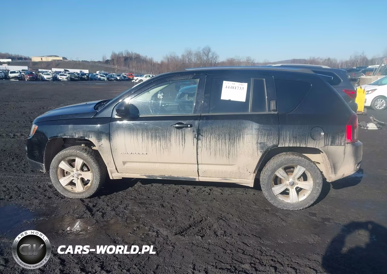 2014 Jeep Compass Latitude VIN:1C4NJDEB7ED642171 - 14