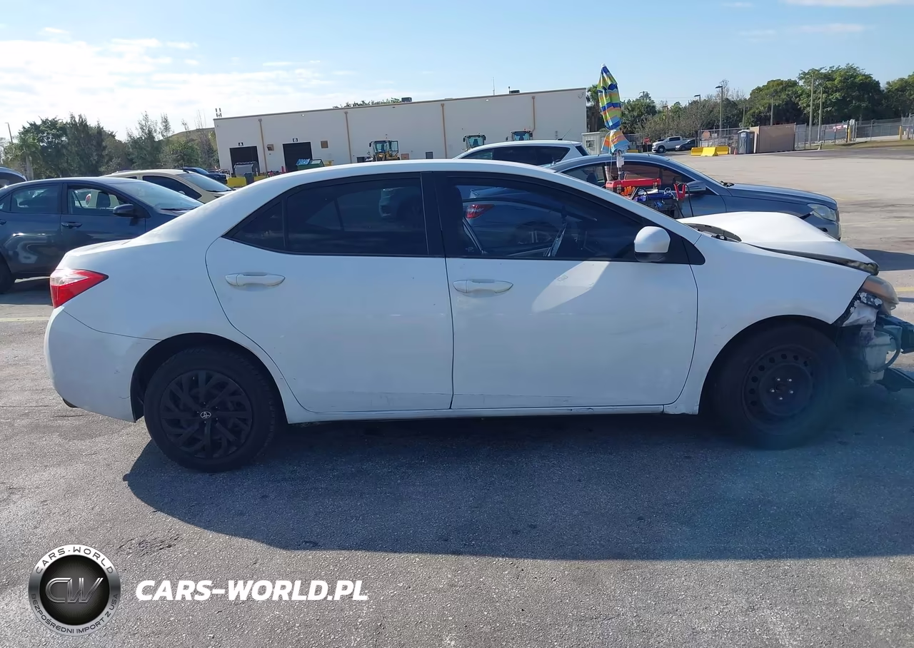 2017 Toyota Corolla Le VIN:2T1BURHE1HC803547 - 12