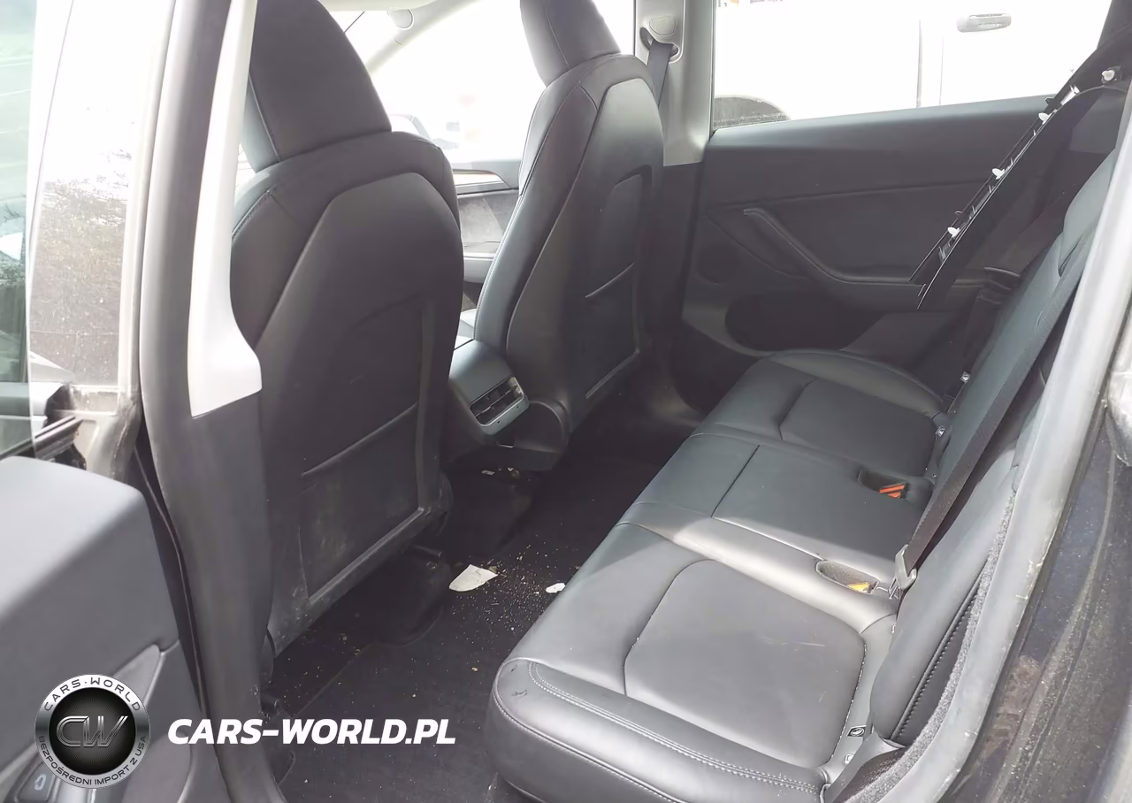2025 Tesla Model Y Long Range Single Motor Rear-Wheel Drive VIN:7SAYGDED6SF318987 - 8