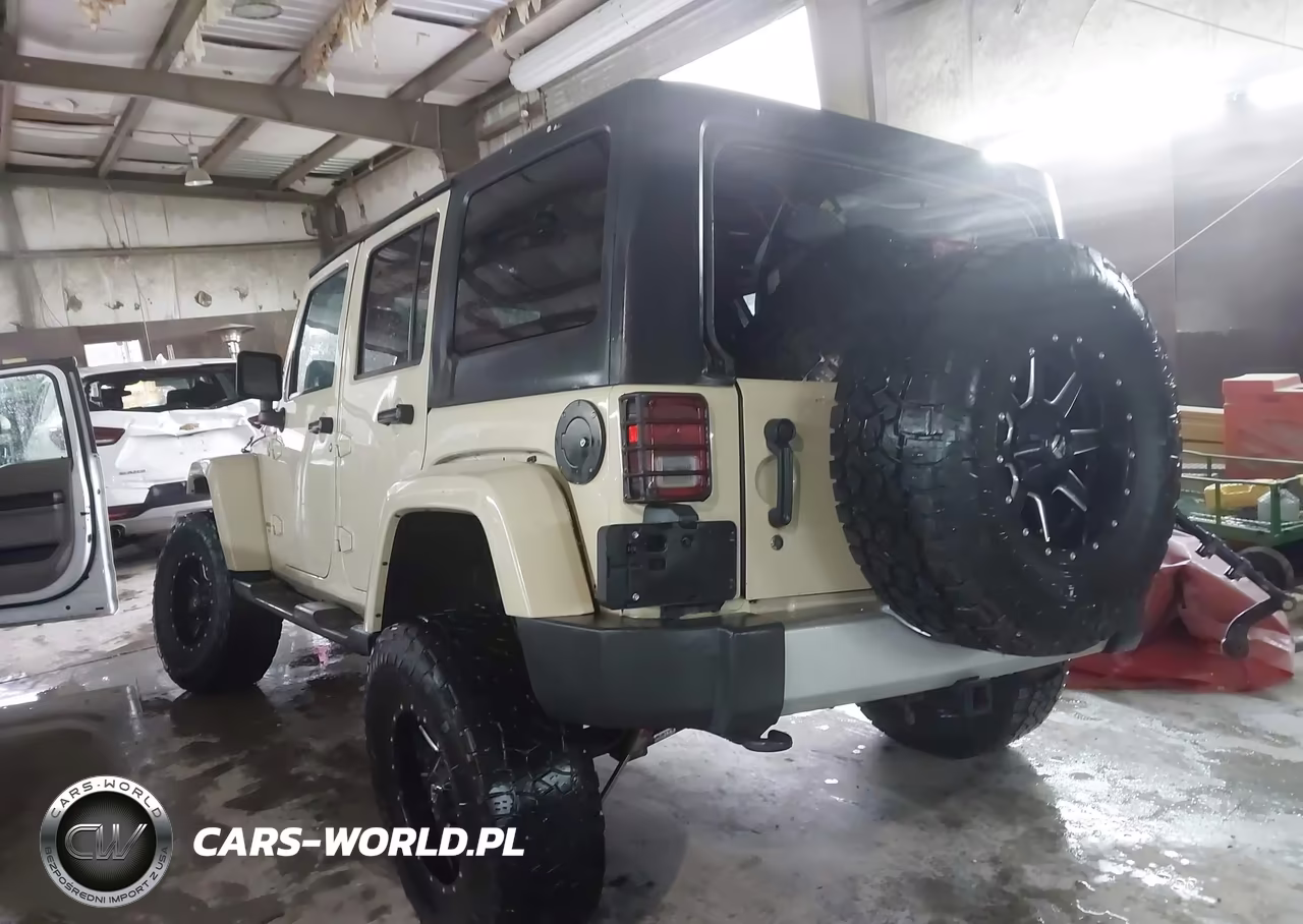 2011 Jeep Wrangler Unlimited Sahara VIN:1J4BA5H1XBL624822 - 3