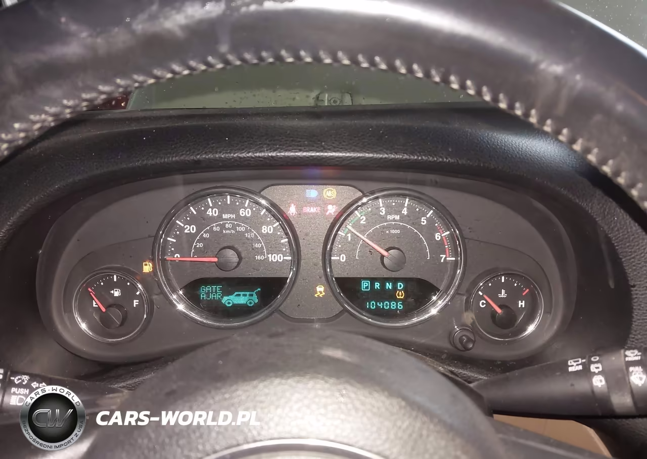 2011 Jeep Wrangler Unlimited Sahara VIN:1J4BA5H1XBL624822 - 7