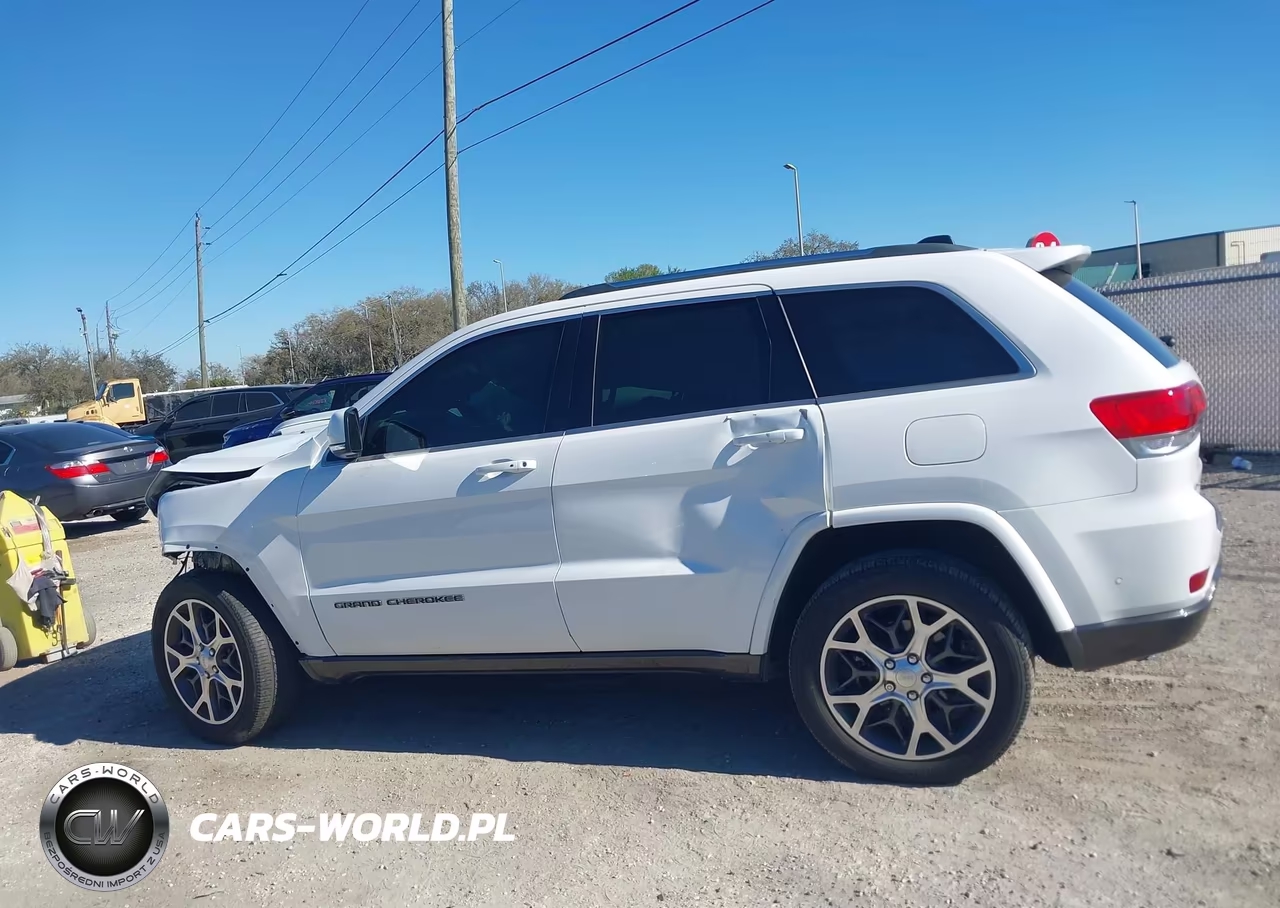 2018 Jeep Grand Cherokee Sterling Edition 4X4 VIN:1C4RJFBG9JC326008 - 15