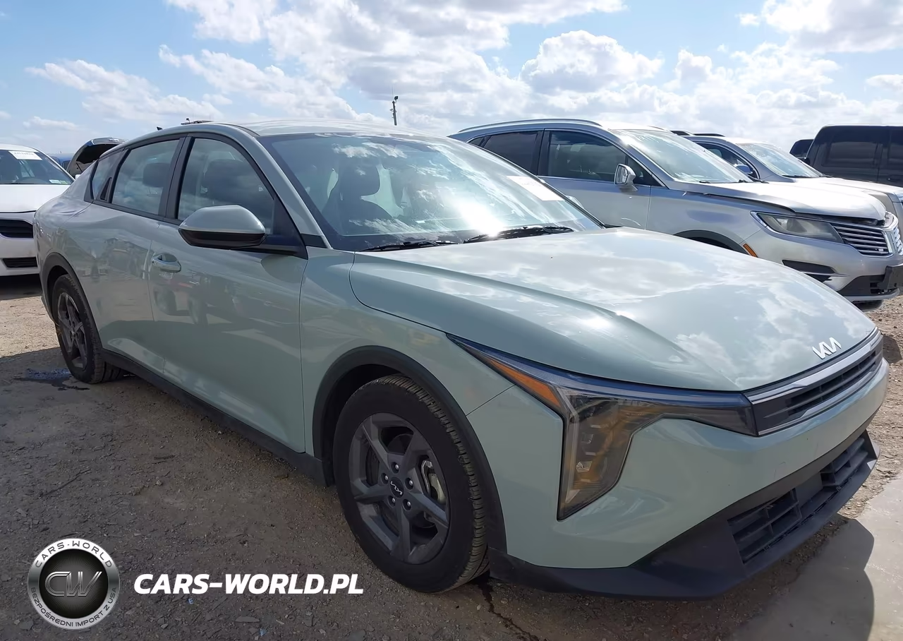 2025 Kia K4 Lxs – zdjęcie 1 z 17