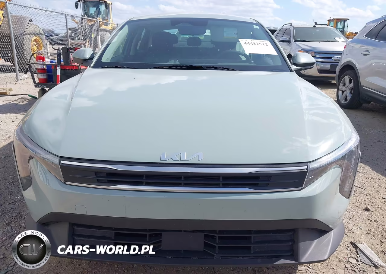 2025 Kia K4 Lxs VIN:3KPFT4DE4SE129318 - 13