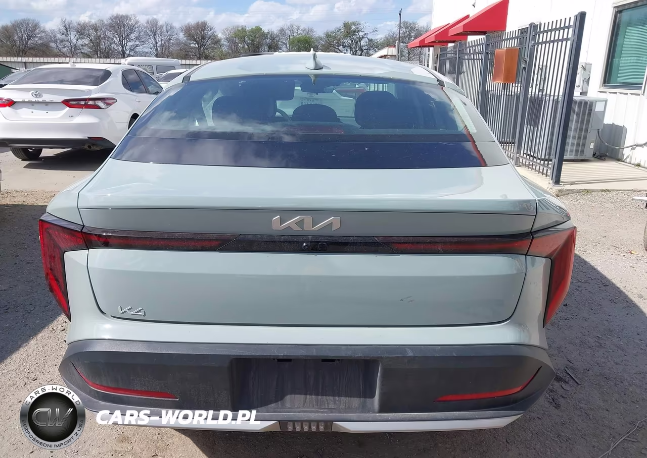 2025 Kia K4 Lxs VIN:3KPFT4DE4SE129318 - 17