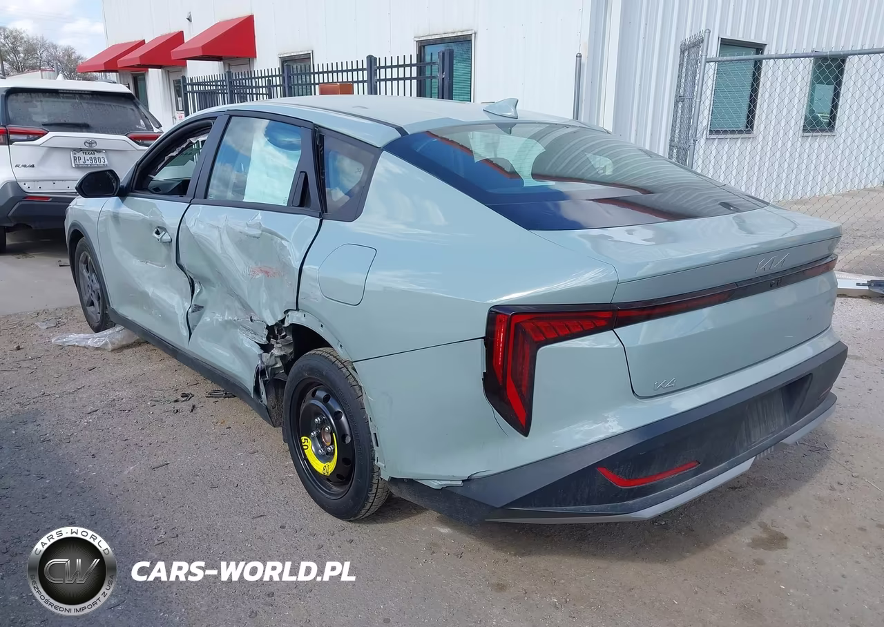 2025 Kia K4 Lxs VIN:3KPFT4DE4SE129318 - 3