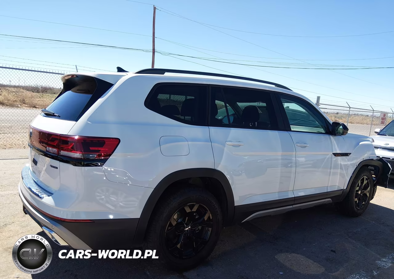 2025 Volkswagen Atlas 2.0T Peak Edition VIN:1V2CR2CA1SC538208 - 13