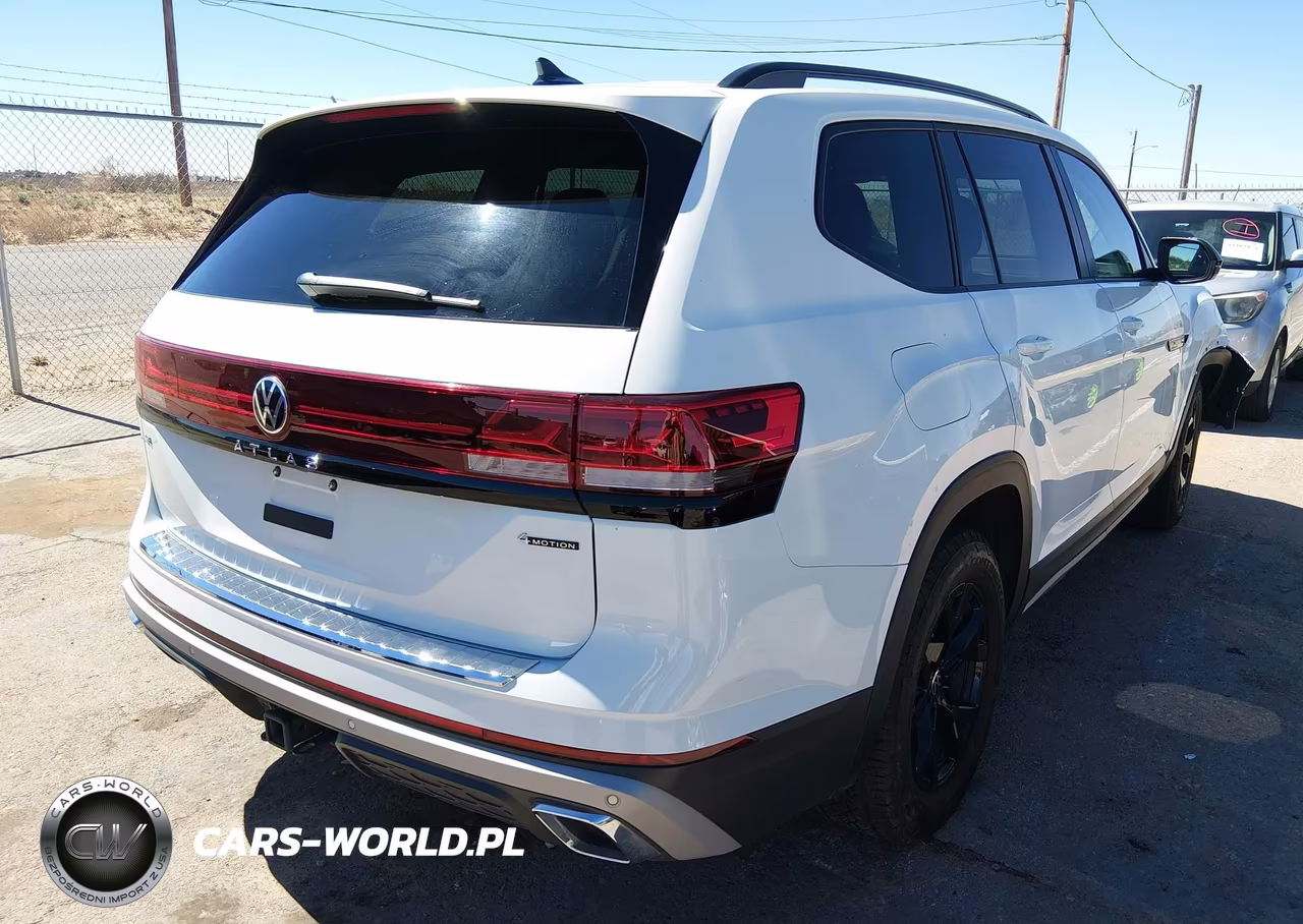 2025 Volkswagen Atlas 2.0T Peak Edition VIN:1V2CR2CA1SC538208 - 4