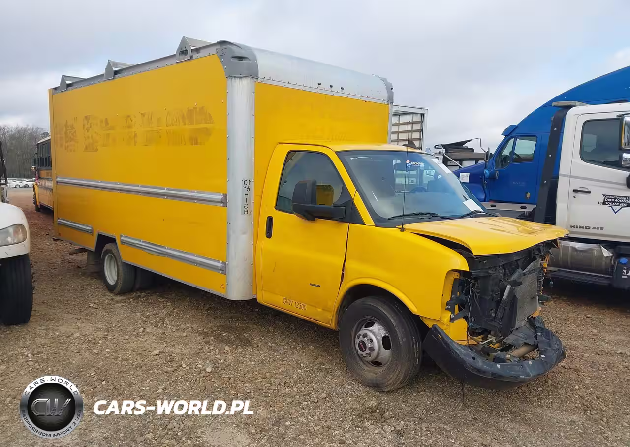 2021 GMC Savana Cutaway Work Van