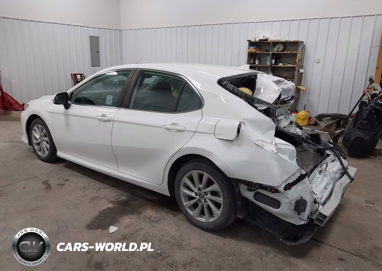 2021 Toyota Camry Le VIN:4T1R11AK8MU548462 - 3