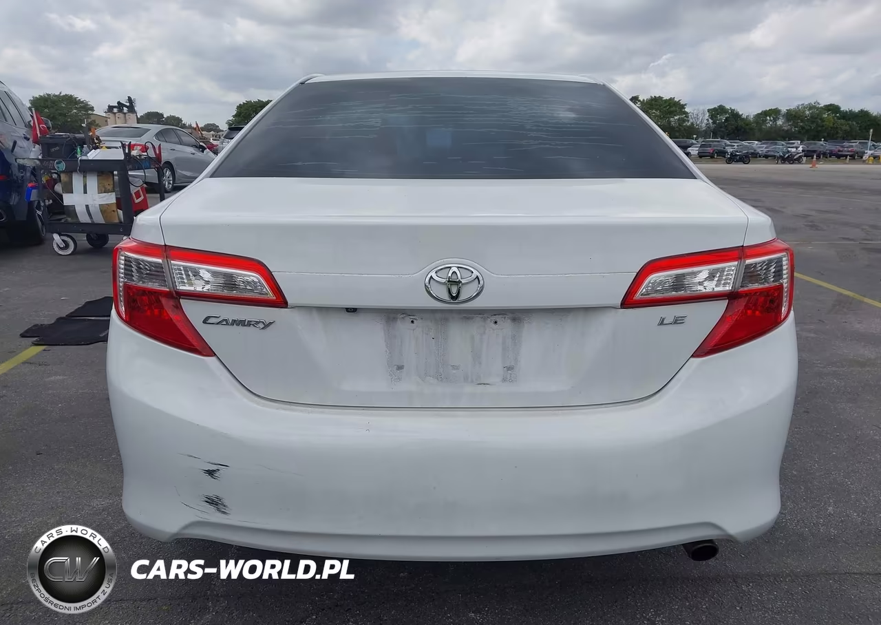 2014 Toyota Camry Le VIN:4T4BF1FK8ER414196 - 16