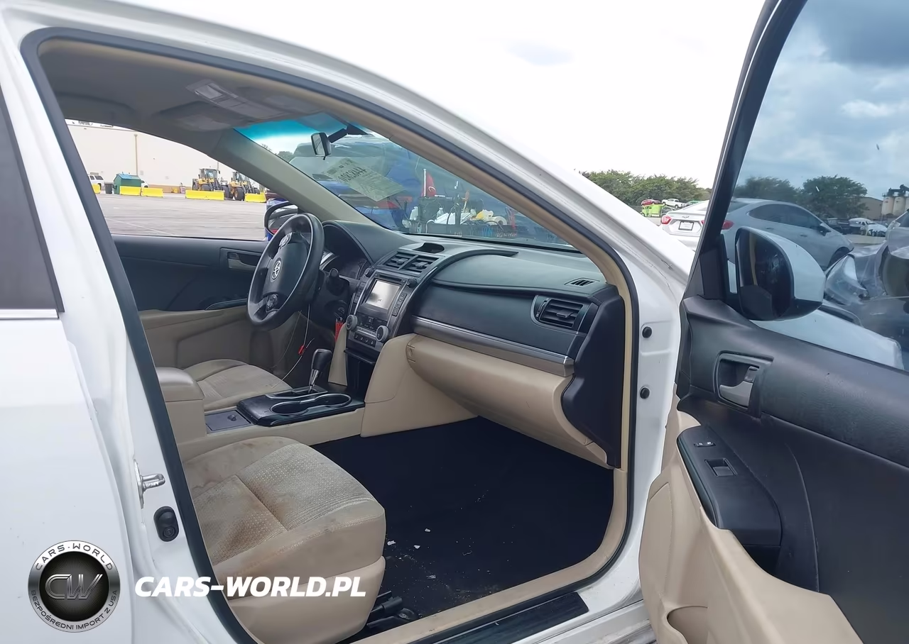 2014 Toyota Camry Le VIN:4T4BF1FK8ER414196 - 5