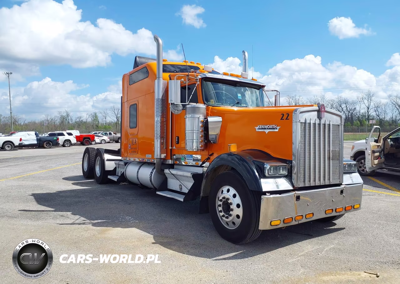 2005 Kenworth Construction W900