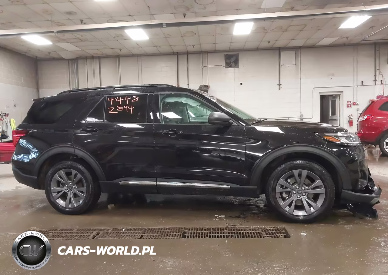2025 Ford Explorer Active VIN:1FMUK8DH2SGB57822 - 13